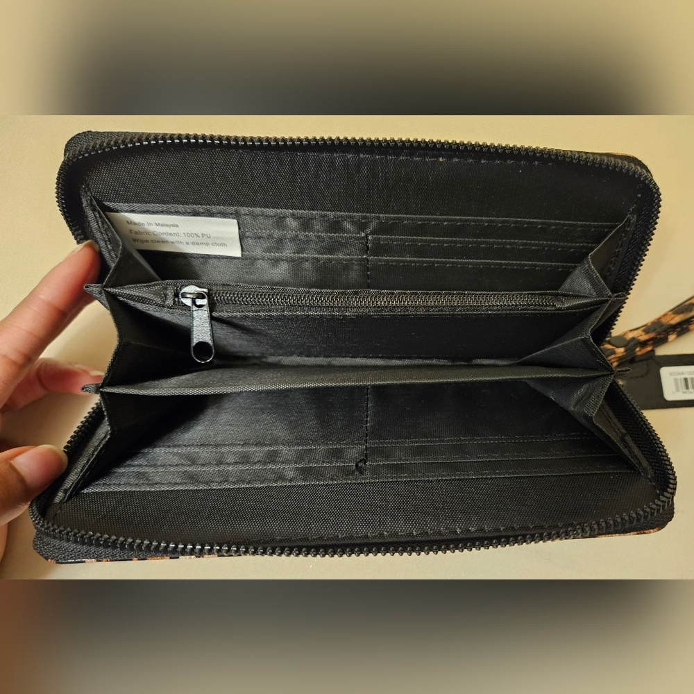 XOXO Animal Print Wallet NWT - Picture 4 of 5